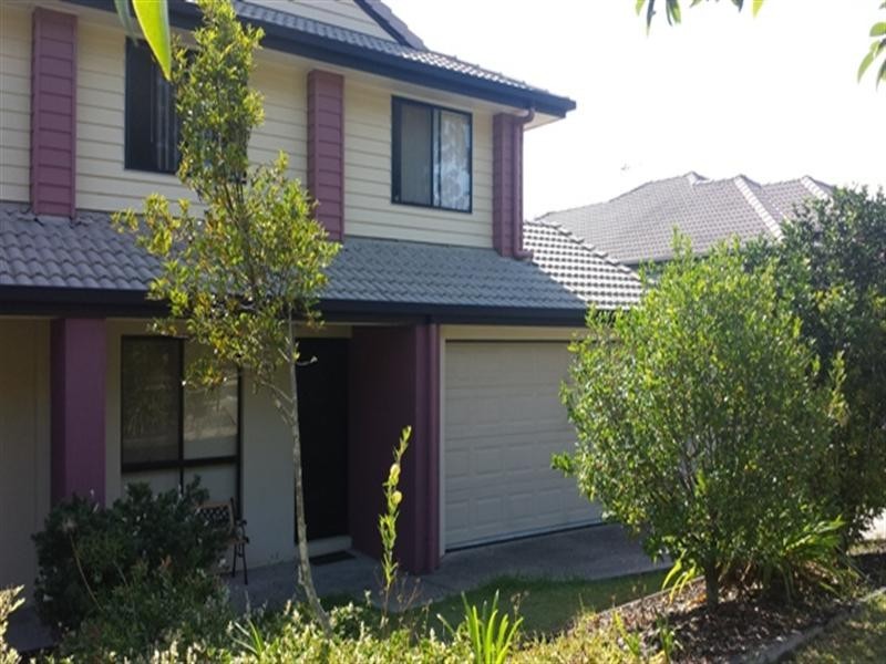 2/30 Witheren Circuit, Pacific Pines QLD 4211