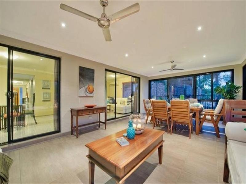 46 Gippsland Drive, Helensvale QLD 4212