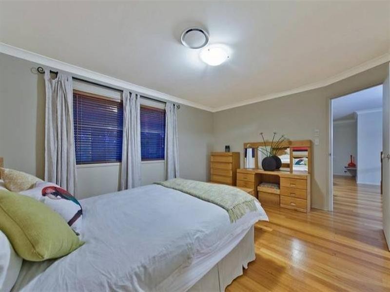 46 Gippsland Drive, Helensvale QLD 4212