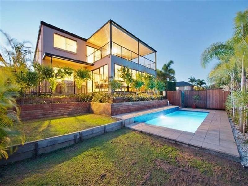 46 Gippsland Drive, Helensvale QLD 4212