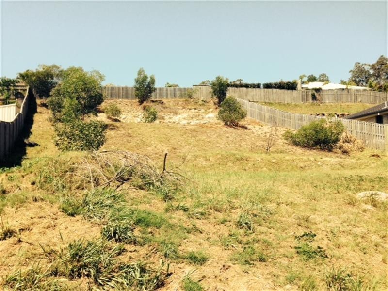 66 Hawkesbury Avenue, Pacific Pines QLD 4211