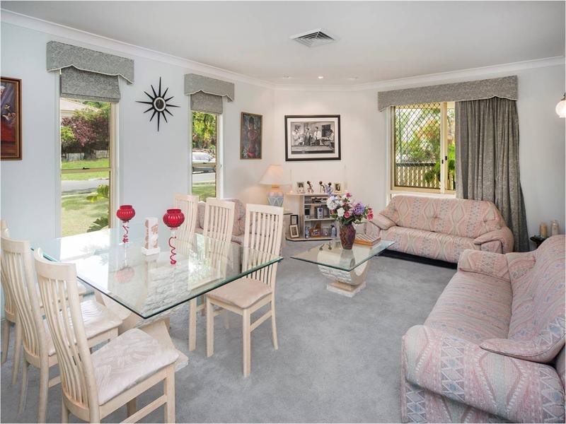 1 Yungaburra Place, Helensvale QLD 4212