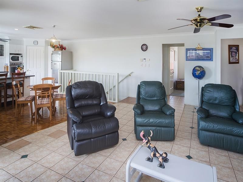 1 Yungaburra Place, Helensvale QLD 4212