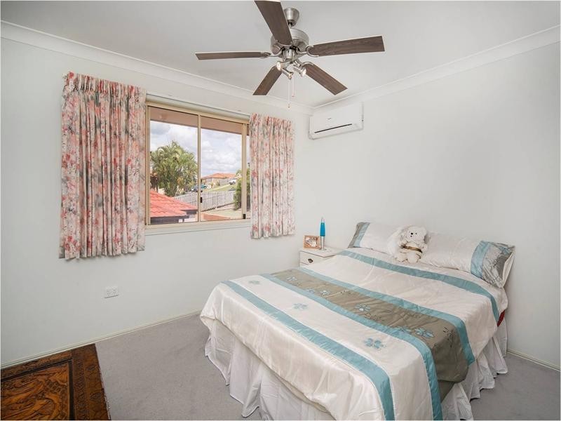 1 Yungaburra Place, Helensvale QLD 4212