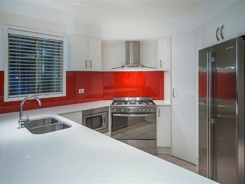 12 Moorea Court, Pacific Pines QLD 4211