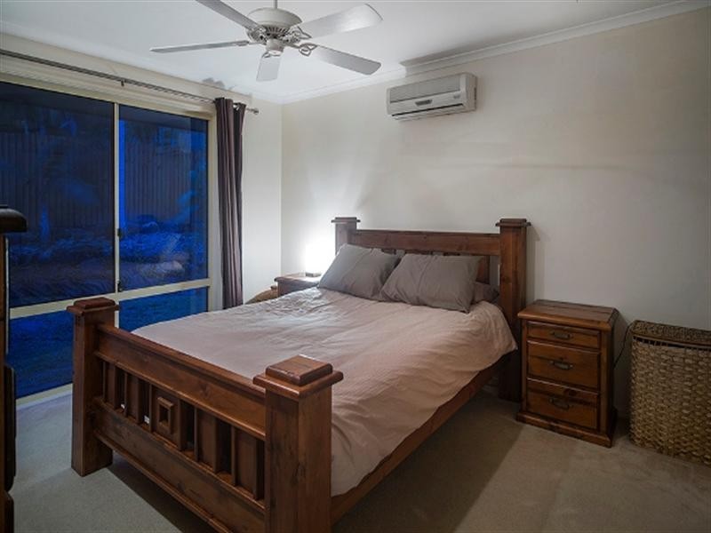 12 Moorea Court, Pacific Pines QLD 4211