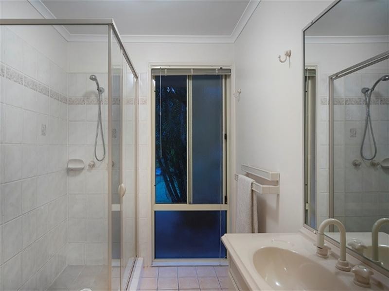 12 Moorea Court, Pacific Pines QLD 4211