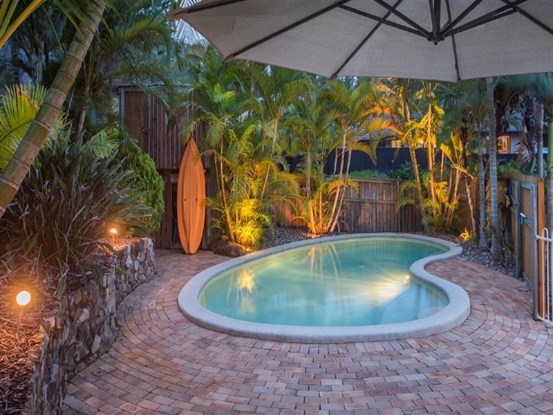 12 Moorea Court, Pacific Pines QLD 4211