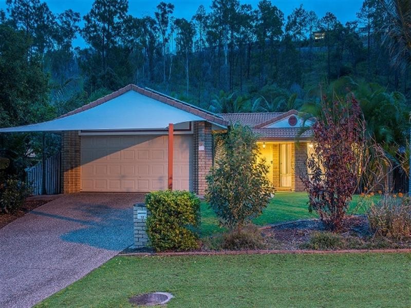 12 Moorea Court, Pacific Pines QLD 4211