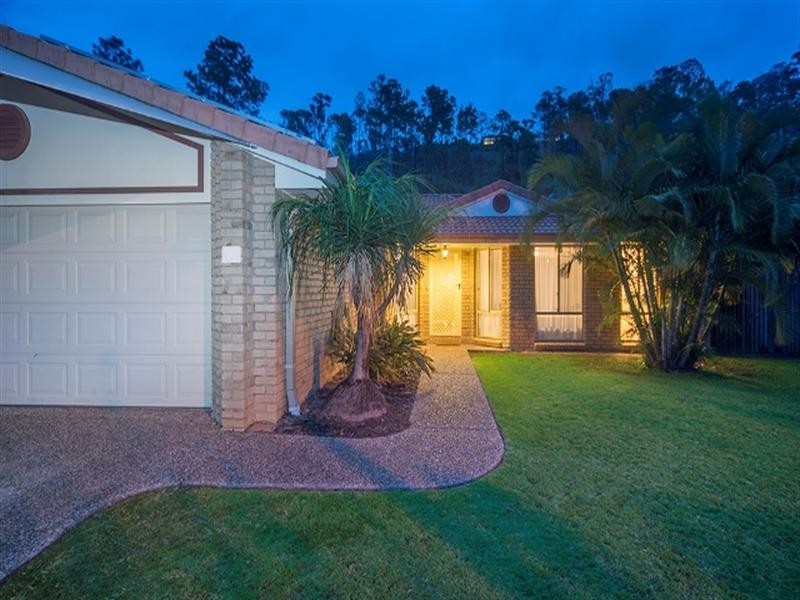 12 Moorea Court, Pacific Pines QLD 4211