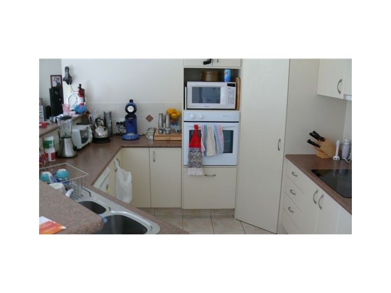 3 Yaldara Street, Pacific Pines QLD 4211