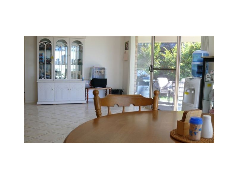 3 Yaldara Street, Pacific Pines QLD 4211