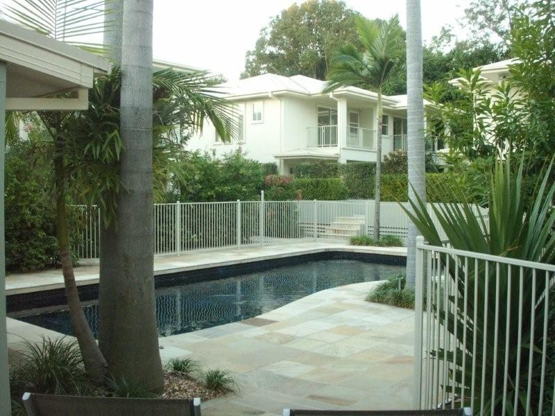 27 Gordon Street, Labrador QLD 4215
