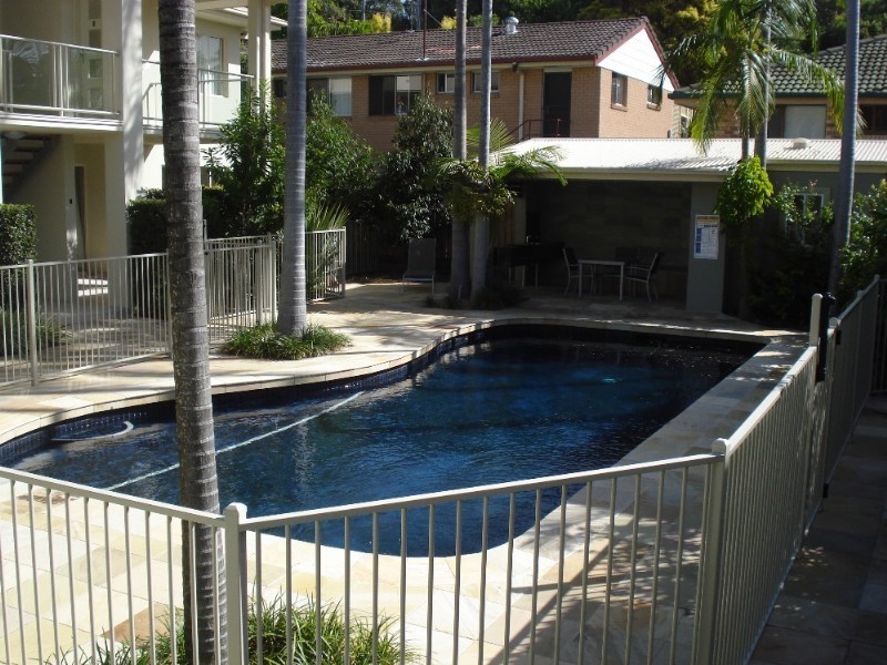 27 Gordon Street, Labrador QLD 4215