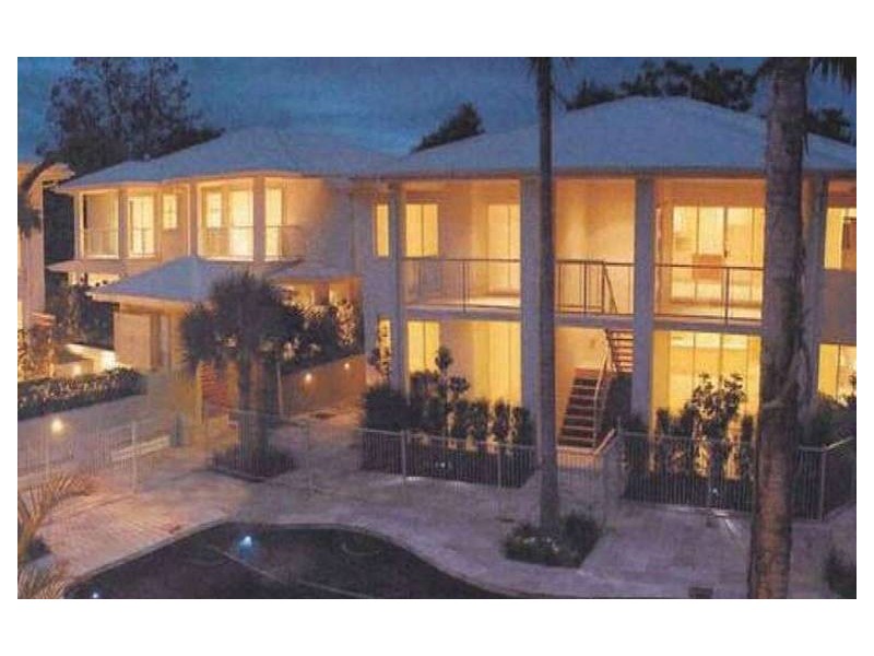 27 Gordon Street, Labrador QLD 4215
