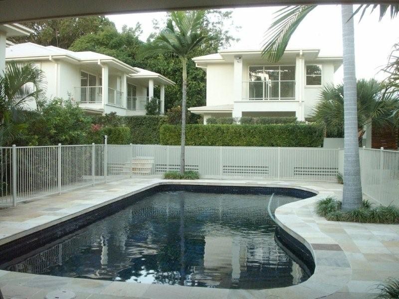 27 Gordon Street, Labrador QLD 4215