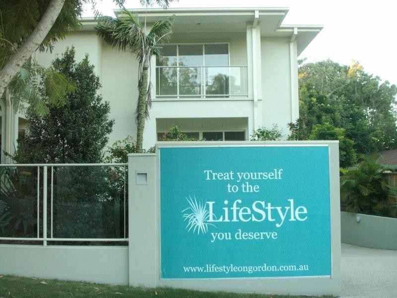 27 Gordon Street, Labrador QLD 4215
