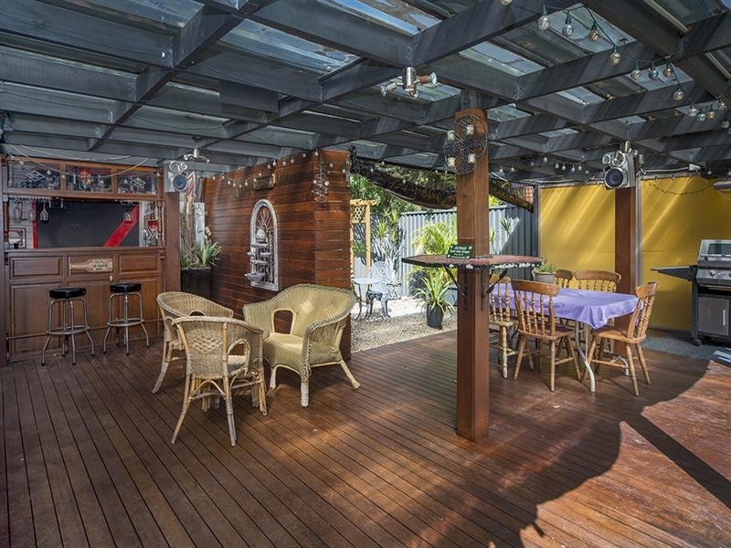 6 Wandilla Drive, Helensvale QLD 4212