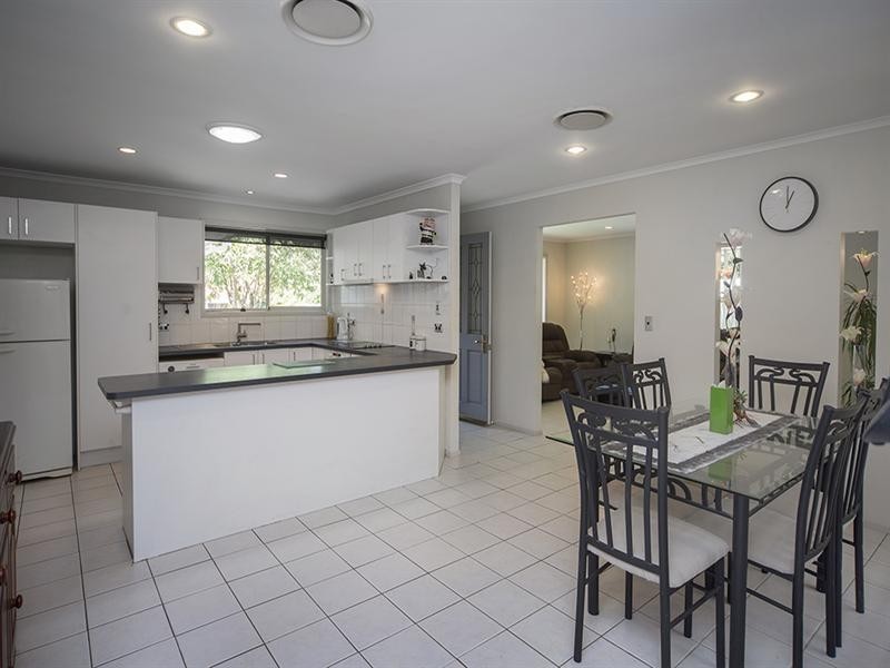 6 Wandilla Drive, Helensvale QLD 4212