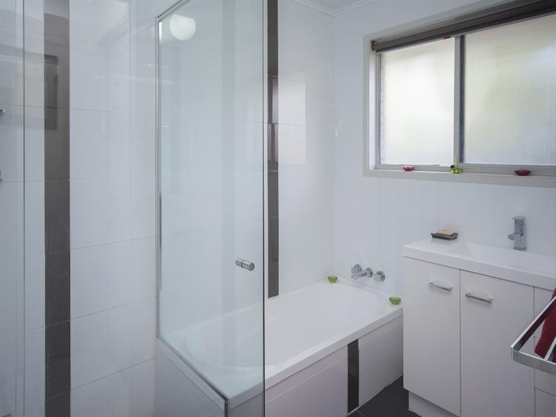 6 Wandilla Drive, Helensvale QLD 4212