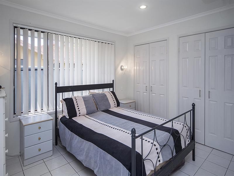 6 Wandilla Drive, Helensvale QLD 4212