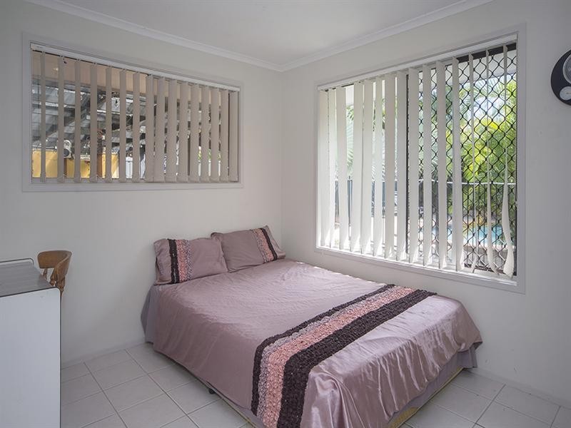 6 Wandilla Drive, Helensvale QLD 4212