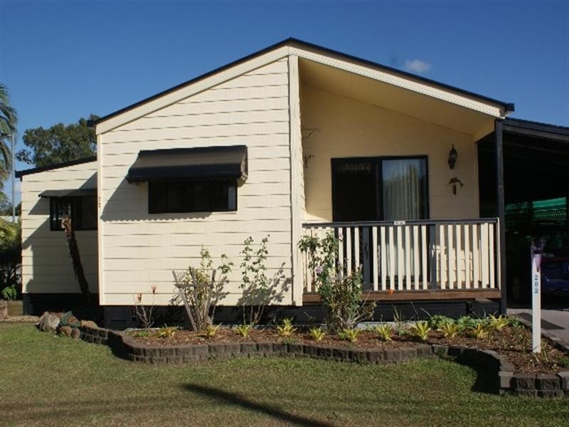 202/66-86 Siganto Drive, Helensvale QLD 4212