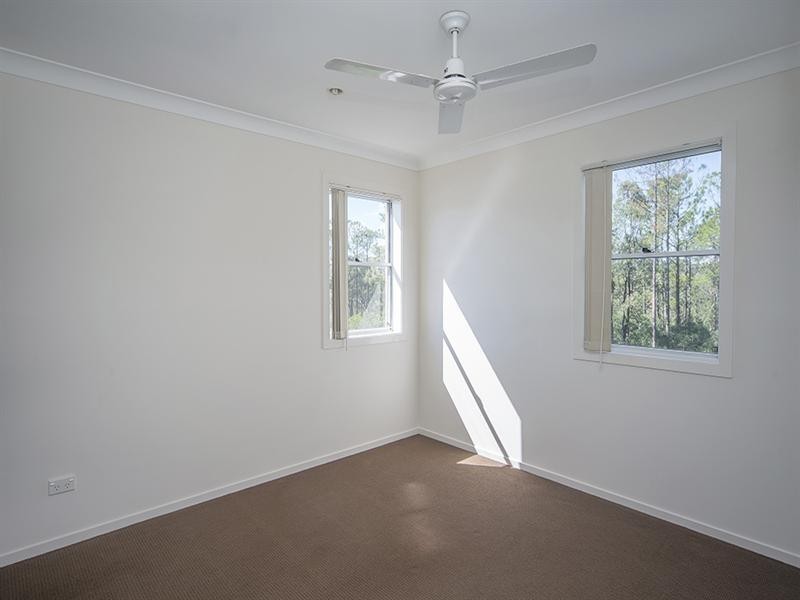 3 Ridgewood Close, Pacific Pines QLD 4211