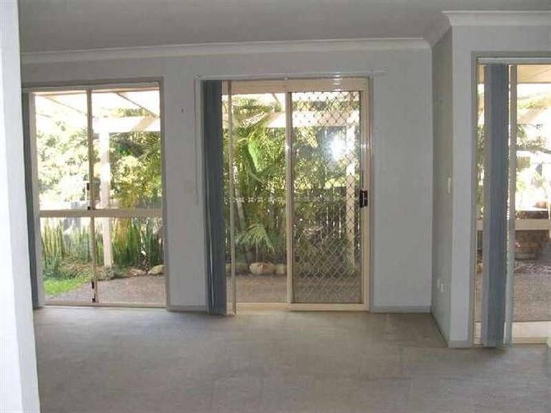 2/2 Paten Street, North Ipswich QLD 4305