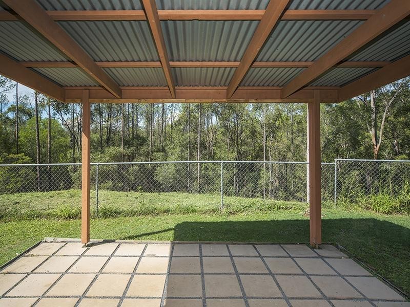 3 Ridgewood Close, Pacific Pines QLD 4211