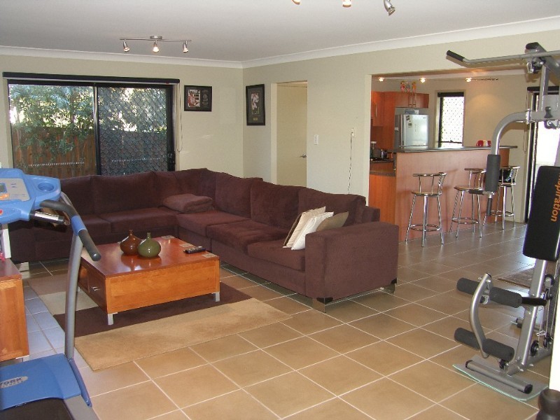 15 Gerard Street, Pacific Pines QLD 4211