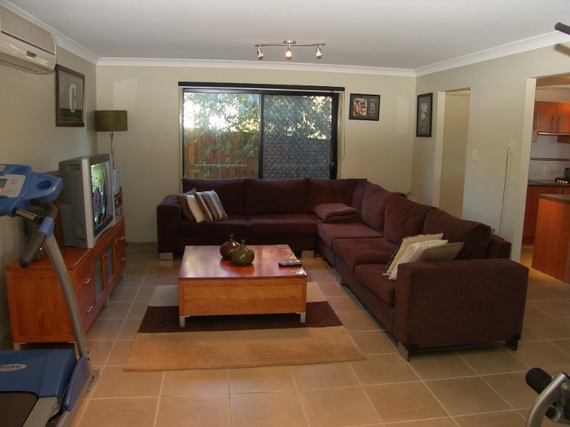 15 Gerard Street, Pacific Pines QLD 4211