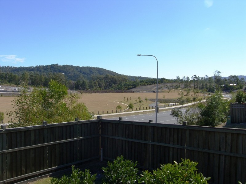 15 Gerard Street, Pacific Pines QLD 4211