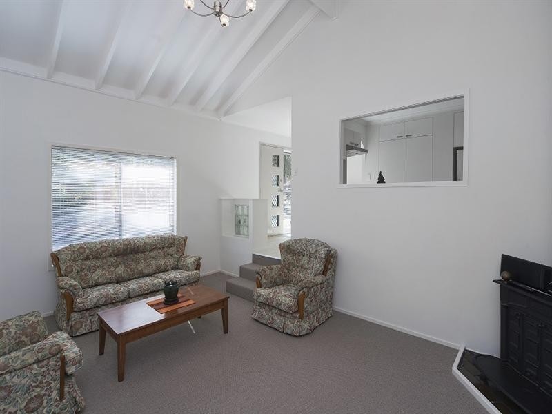 3 Woodside Place, Helensvale QLD 4212