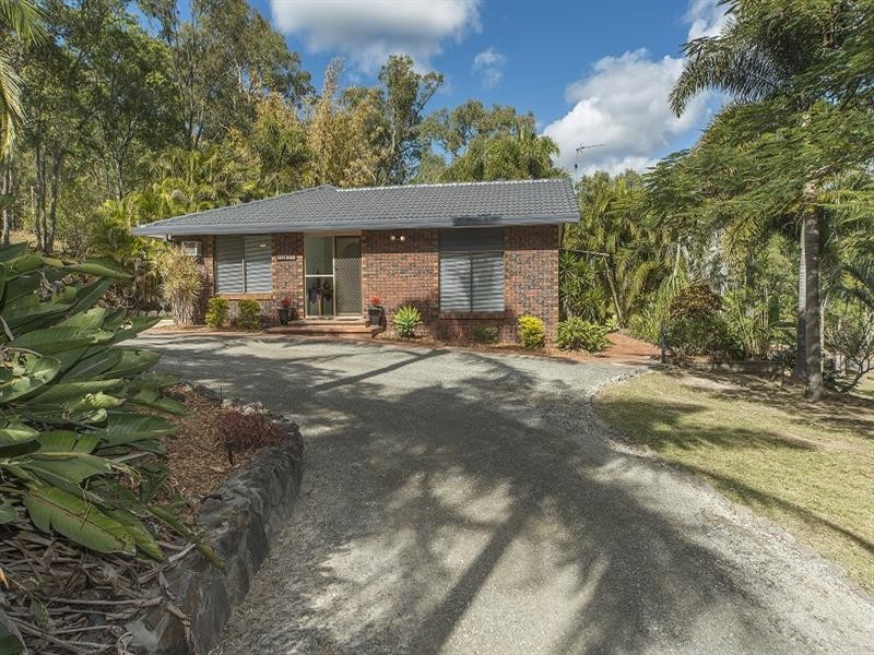 3 Woodside Place, Helensvale QLD 4212