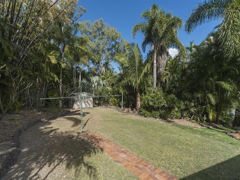 3 Woodside Place, Helensvale QLD 4212
