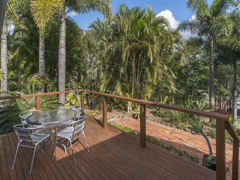 3 Woodside Place, Helensvale QLD 4212