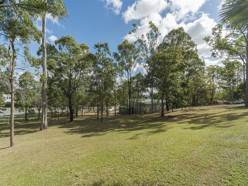 3 Woodside Place, Helensvale QLD 4212