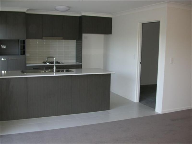 20/1 Belongil Street, Pacific Pines QLD 4211