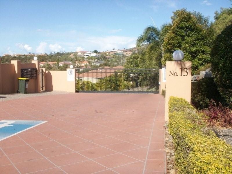 11/13 Hervery Street, Pacific Pines QLD 4211