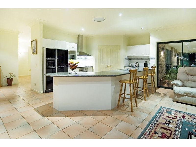 12 Hannaford Place, Helensvale QLD 4212