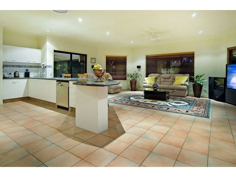 12 Hannaford Place, Helensvale QLD 4212