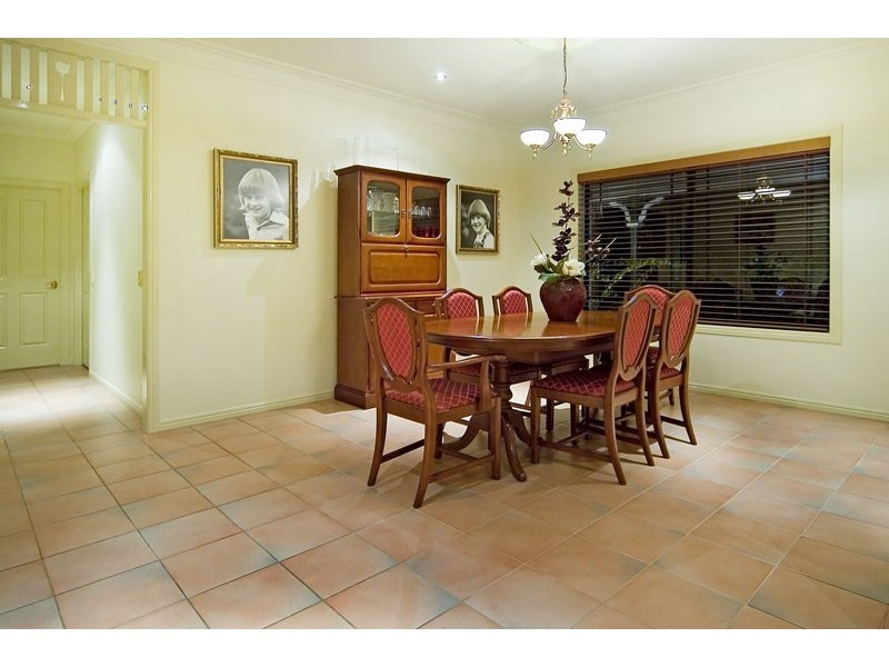 12 Hannaford Place, Helensvale QLD 4212