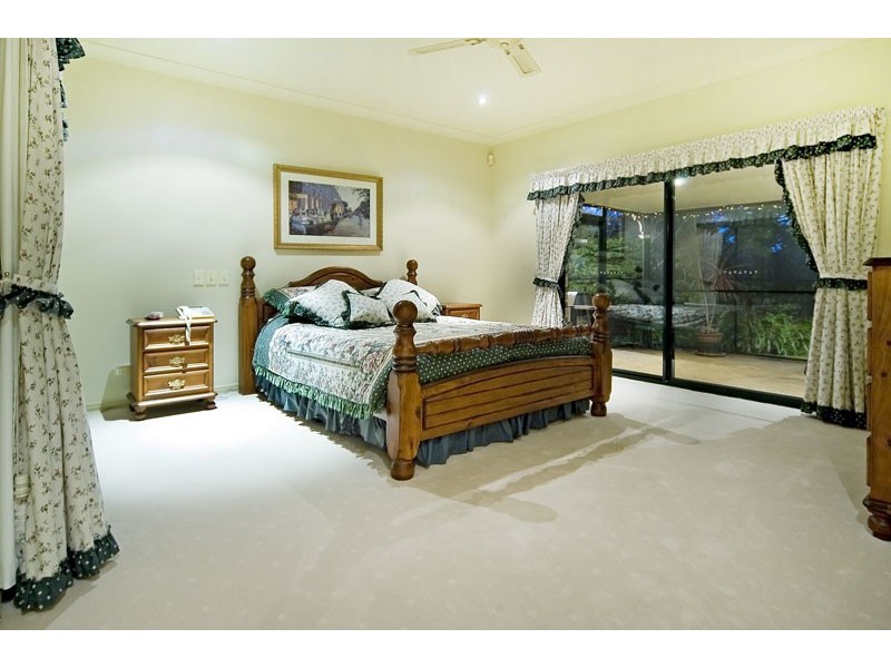 12 Hannaford Place, Helensvale QLD 4212