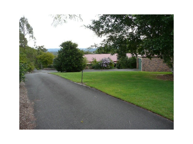 12 Hannaford Place, Helensvale QLD 4212