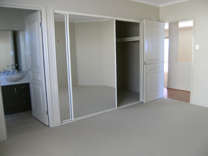 10 Penneshaw Crescent, Ormeau QLD 4208