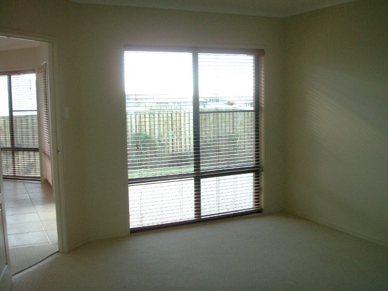 10 Penneshaw Crescent, Ormeau QLD 4208