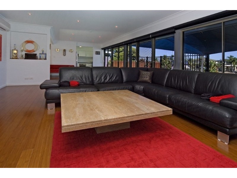 10 Drysdale Place, Paradise Point QLD 4216