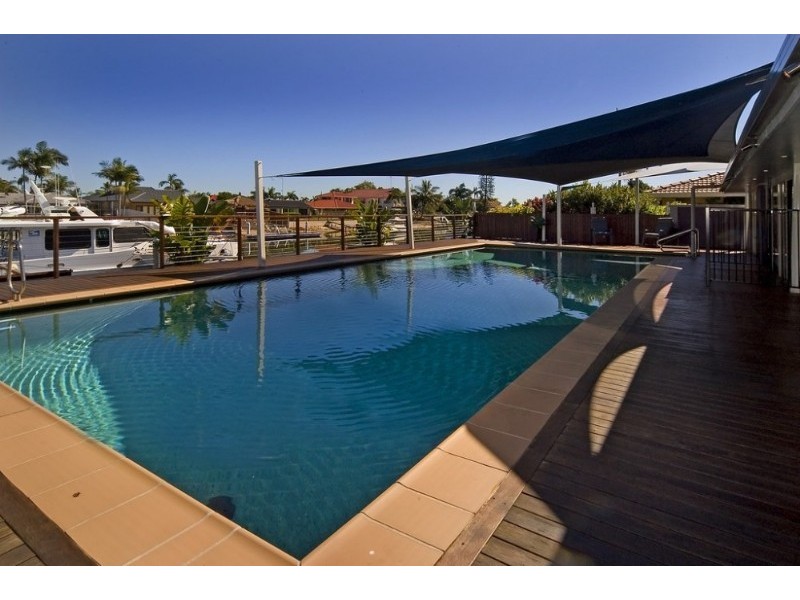 10 Drysdale Place, Paradise Point QLD 4216