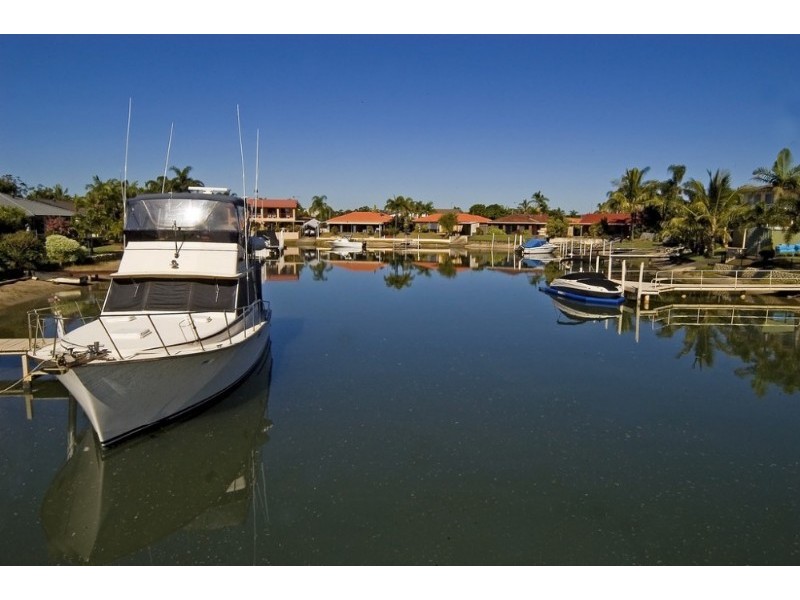 10 Drysdale Place, Paradise Point QLD 4216